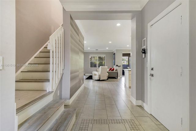 6047 Seminole Gardens Cir, Riviera Beach, FL 33418