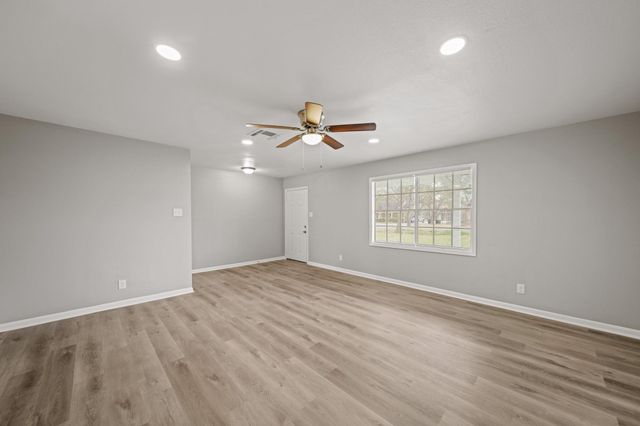 7265 Ashburn Street, Houston, TX 77061