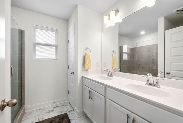 967 Nance Ln, Lebanon, TN 37087