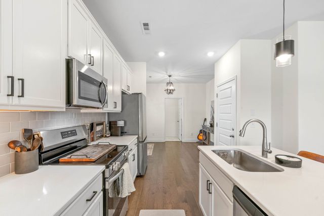 967 Nance Ln, Lebanon, TN 37087