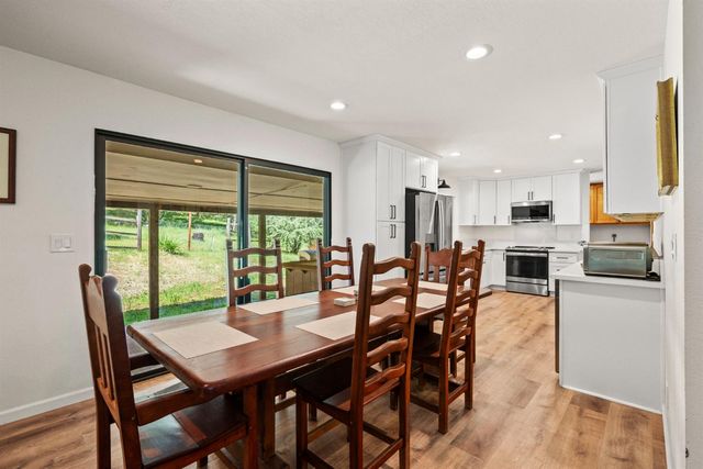 1575 American River Trl, Cool, CA 95614