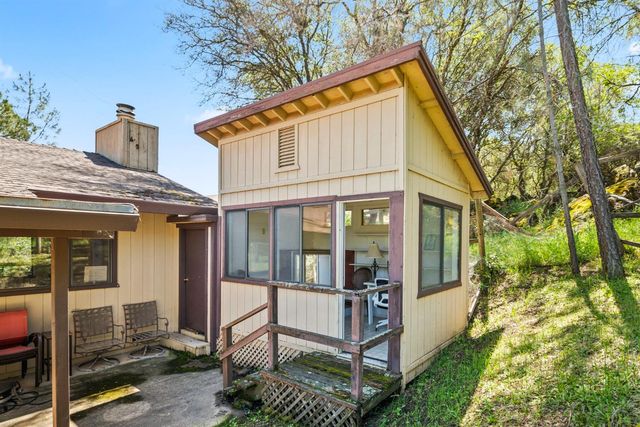 1575 American River Trl, Cool, CA 95614
