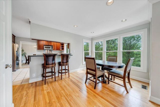 1562 Strawberry Mountain DR, Roanoke, VA 24018