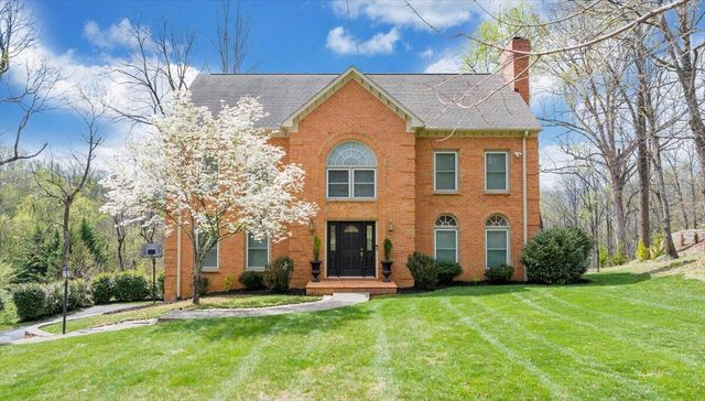 1562 Strawberry Mountain DR, Roanoke, VA 24018