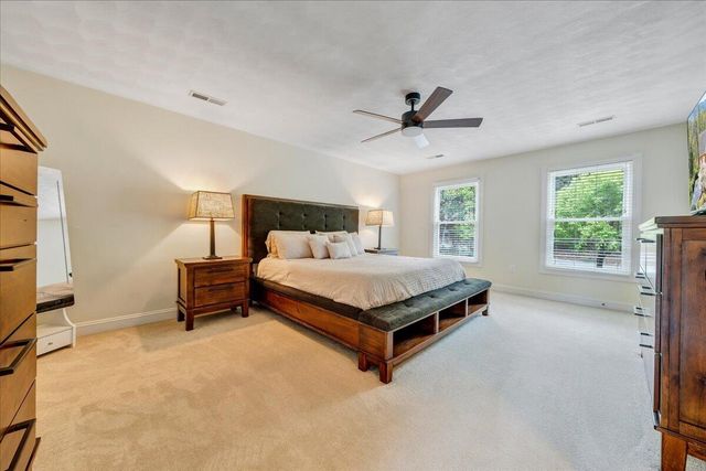 1562 Strawberry Mountain DR, Roanoke, VA 24018