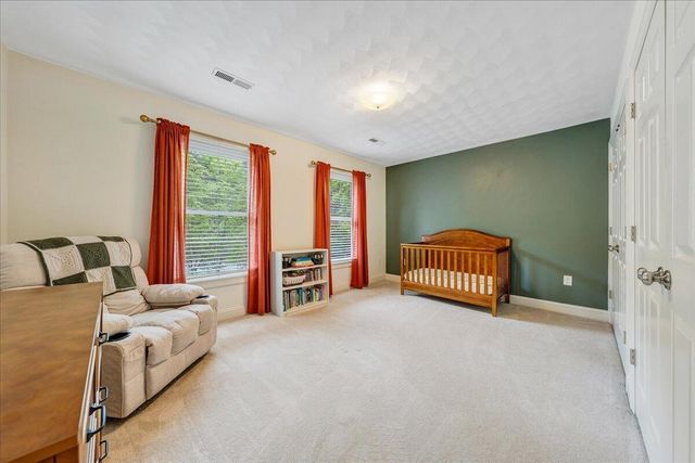 1562 Strawberry Mountain DR, Roanoke, VA 24018