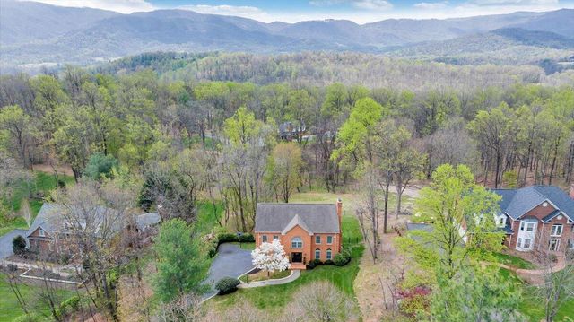 1562 Strawberry Mountain DR, Roanoke, VA 24018