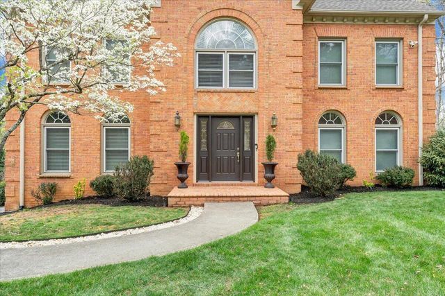 1562 Strawberry Mountain DR, Roanoke, VA 24018
