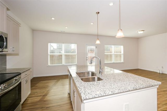 350 Cranston Drive, Canton, GA 30114