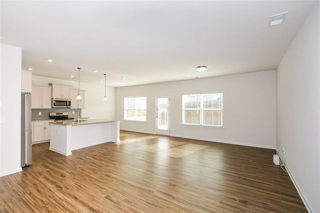 350 Cranston Drive, Canton, GA 30114