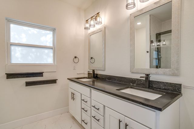 2921 Gipson Street, Fort Worth, TX 76111