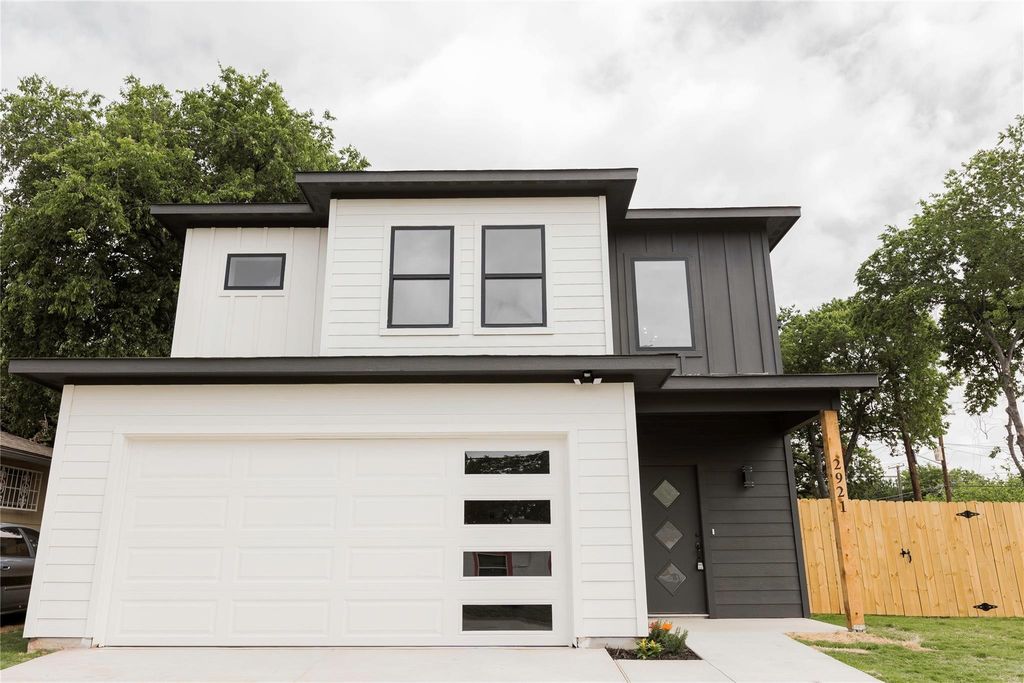 2921 Gipson Street, Fort Worth, TX 76111