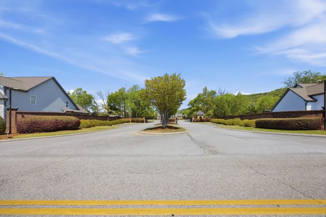 8921 Silver Maple Drive, Ooltewah, TN 37363