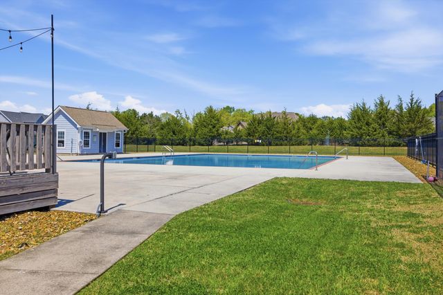 8921 Silver Maple Drive, Ooltewah, TN 37363