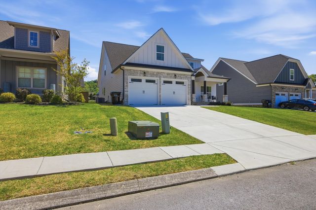 8921 Silver Maple Drive, Ooltewah, TN 37363
