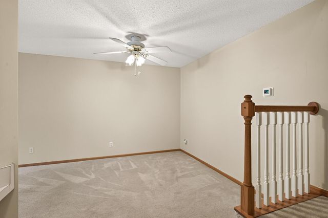 2407 Harvest Way, Chanhassen, MN 55317