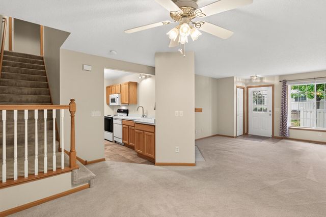 2407 Harvest Way, Chanhassen, MN 55317
