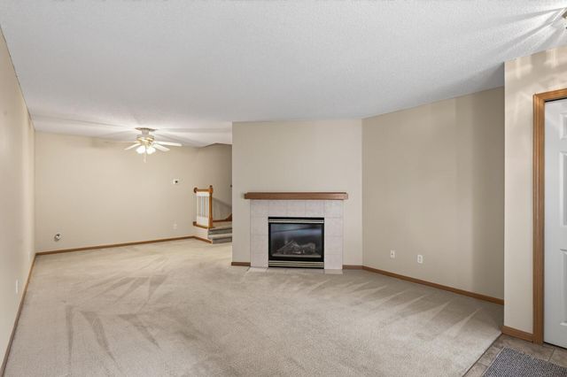 2407 Harvest Way, Chanhassen, MN 55317