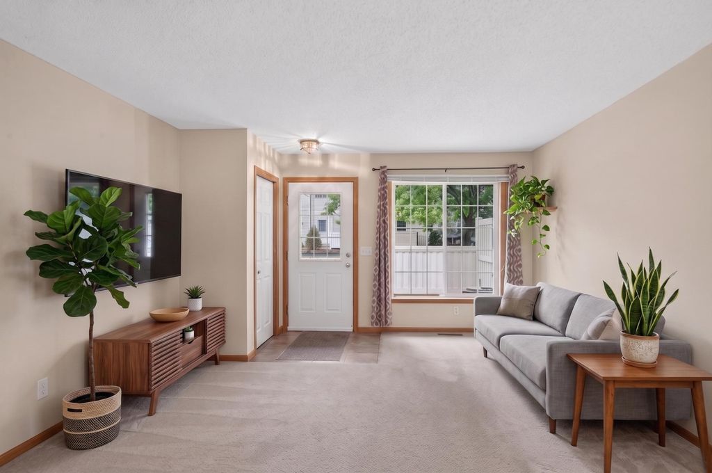 2407 Harvest Way, Chanhassen, MN 55317 — photo 5