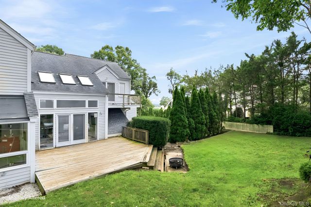 35 Highridge Road, Hartsdale, NY 10530