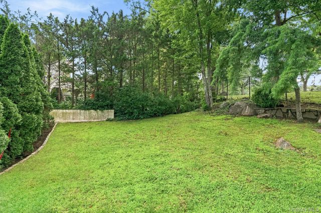 35 Highridge Road, Hartsdale, NY 10530