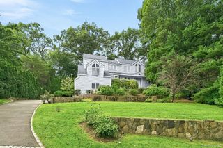 35 Highridge Road, Hartsdale, NY 10530