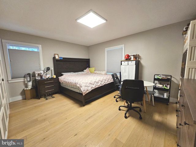 13102 PARSON LN, Fairfax, VA 22033