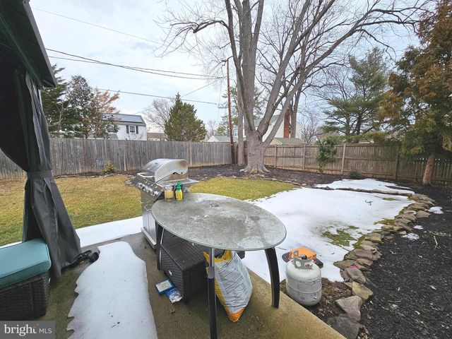 13102 PARSON LN, Fairfax, VA 22033