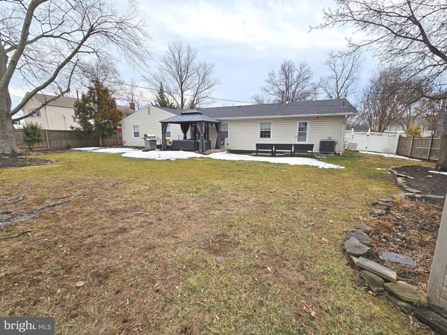 13102 PARSON LN, Fairfax, VA 22033