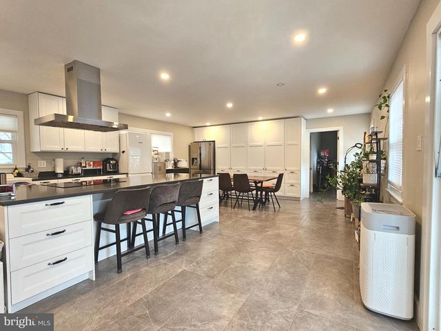 13102 PARSON LN, Fairfax, VA 22033