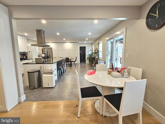 13102 PARSON LN, Fairfax, VA 22033