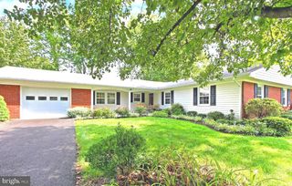 13102 PARSON LN, Fairfax, VA 22033