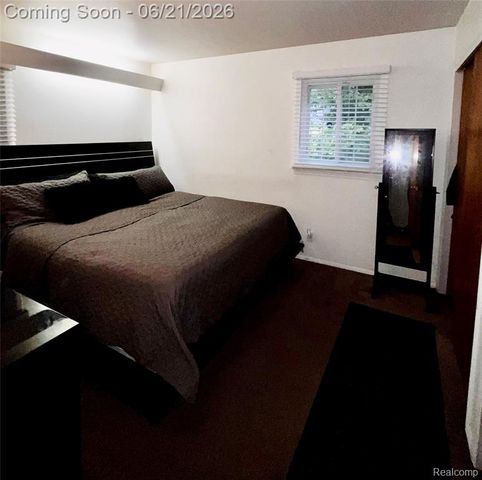 4413 Greenbrook Lane, Flint, MI 48507