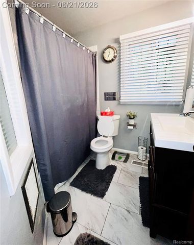 4413 Greenbrook Lane, Flint, MI 48507