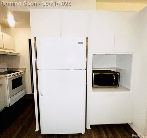 4413 Greenbrook Lane, Flint, MI 48507