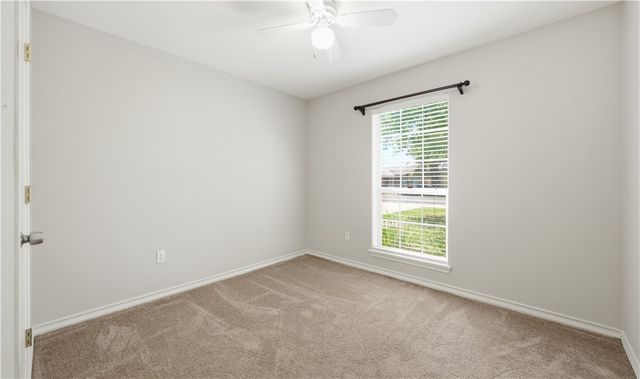 3338 Wood Creek Dr, Corpus Christi, TX 78410