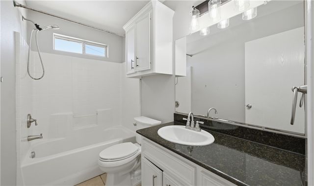 3338 Wood Creek Dr, Corpus Christi, TX 78410