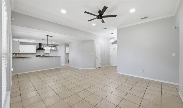 3338 Wood Creek Dr, Corpus Christi, TX 78410