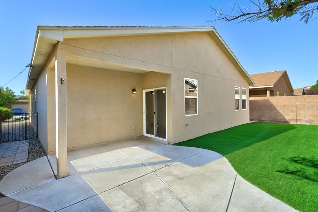 2223 Montevine Avenue SE, Rio Rancho, NM 87124