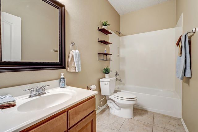 2223 Montevine Avenue SE, Rio Rancho, NM 87124