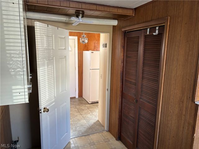 2407 Nesmith Lake Boulevard, Akron, OH 44314