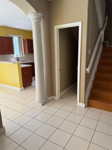 7357 NW 174 102, Hialeah, FL 33015