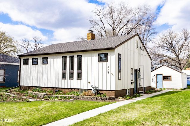 433 Elmwood Avenue S, Fargo, ND 58103 property photo