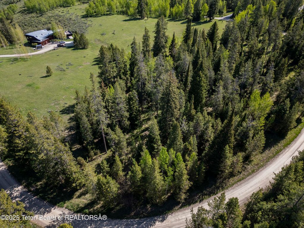 3675 W HIGHLAND Trail, Wilson, WY 83014 photo 12