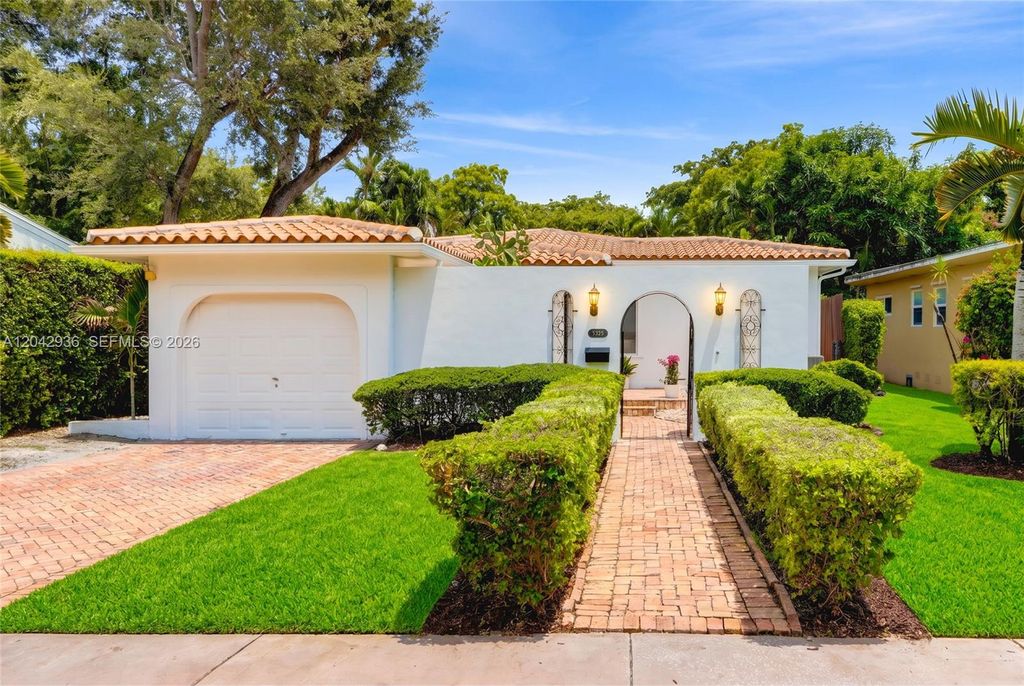 4943 Riviera Drive, Coral Gables, FL 33146
