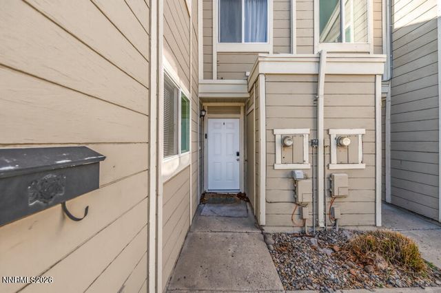 979 Damon Lane, Sparks, NV 89431