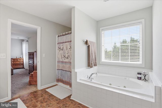 171 WEBBER SPRINGS DR, Inwood, WV 25428