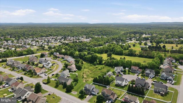 171 WEBBER SPRINGS DR, Inwood, WV 25428