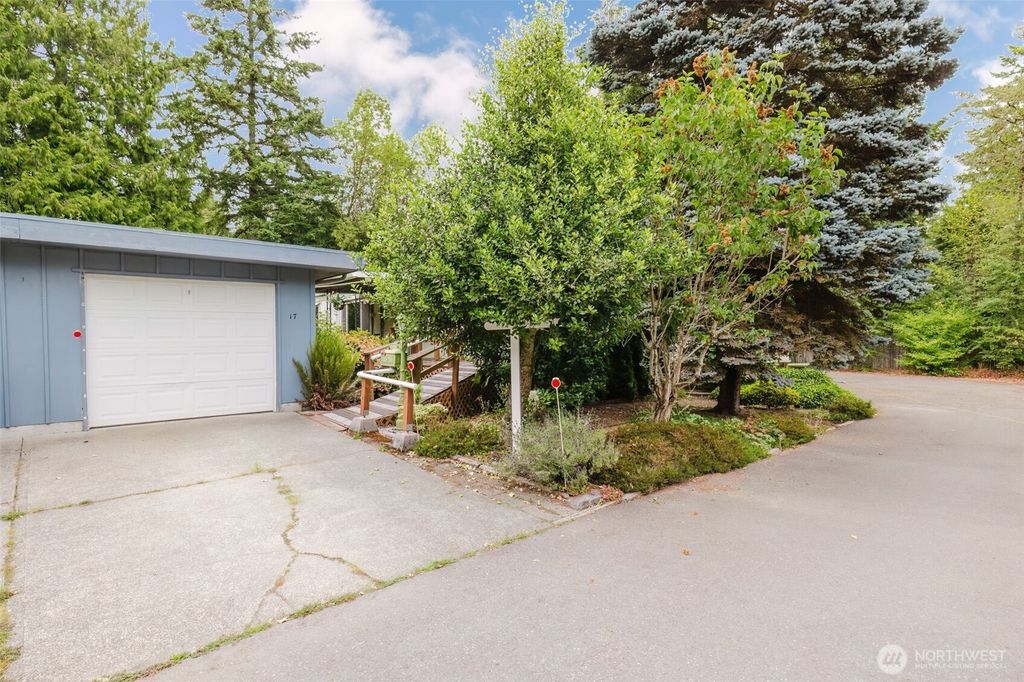 6521 SE Mile Hill Drive #17, Port Orchard, WA 98366