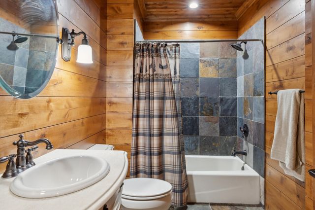 15193 Wilderness Trail, Crosslake, MN 56442